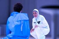 Su im Beratungsgespräch mit Khadijah. Die Angst vor dem abenteuer schrumpft und verschwindet bald.