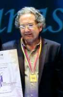 Ricardo Piglia,2011. Ein Zitat des argentinischen Auors hat Marta Pèrez-Carbonell zum Titel ihres Debütromans gemacht. © wikimedia wikimedia