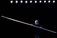 „Come back again“: Susanne Kirnbauer noch immer und immer wieder an der Barre. Foto:Alexi Pelekanos