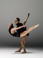 "Movements": Nina Tonoli, Andrey Teterin, fließend und elegant. © Wiener Staatsballett / Ashley Taylor 
