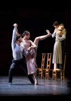 "Psalmensymphonie" (Kylian / Strawinsky): Davide Dato mit Kiyoka Hashimoto.