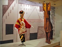 Nachbildung der Figuren von Picasso: Der chinesische Zauberer und das Pferd. © Exposition Ballets russes Bibliothèque-musée de l'Opéra de Paris