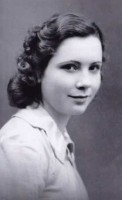 Auch als junge Frau beeits engagiert und kämpferisch: Anne Beaumanoir, um1940. ©  yadvashem.org / Wikipedia