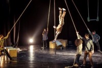 "Sarab" – "Fata Morgana" , eine Choreografie mit der Palästinensischen Zirkusschule aus Ramallah © Veronique Vercheval
