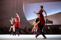 Springen, drehen, heben, tanzen: Hamburg Ballett tanzt mit der 7. Symphonie von Beethoven. 