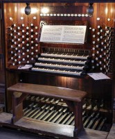 Spieltisch der Ladegast-Orgel im Dom von  Schwerin. © schopie / wikipedia