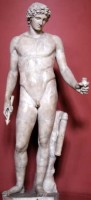Römische Statue des edlen Gottes Apollo. Zu finden im Ashmolean Museum, Oxford. © public domain
