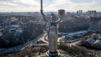 Mutter-Heimat-Statue in Kiew als patriotisches Symbol. Foto: Efrem Lukatsky picture alliance/dpa/AP