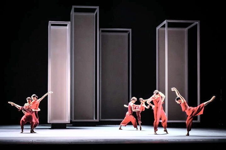 Bühnenbild von Edmund de Waal  für „Yugen“.